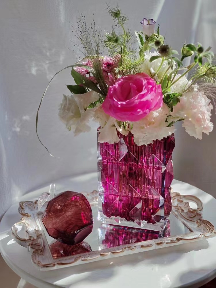 Kundenspezifische Luxus-Blumenvase aus klarem, rotem, weißem k9-Kristallglas für Hochzeitsdekoration